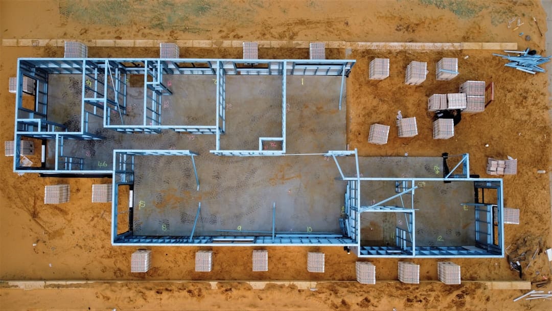 De verborgen wereld van funderingen: wat er onder elk gebouw gebeurt